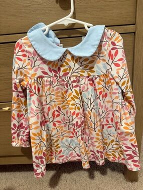 Girls' Long-Sleeve Peter Pan Collar Top in Pastel Leaf Print